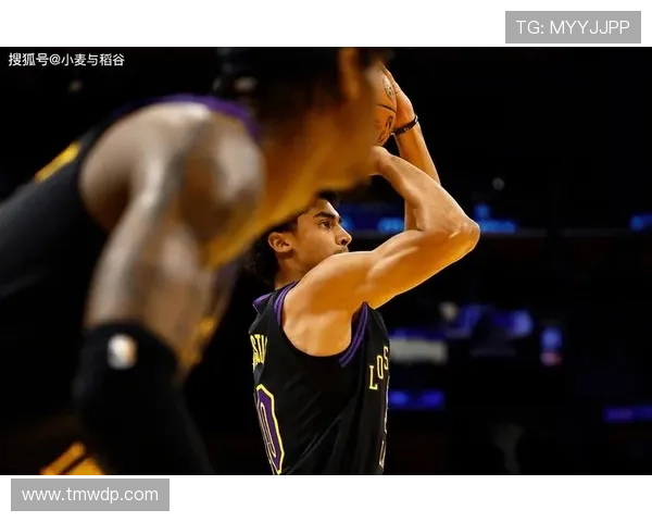 博阿滕锋线表现稳健,近期状态持续提升 博阿滕锋线表现稳健,近期状态持续提升