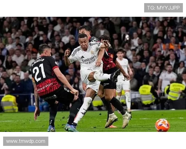 皇马进攻看似有进球,实则结构失衡已藏不住了 皇马进攻看似有进球,实则结构失衡已藏不住了