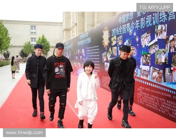 威少衣柜里塞满紧身裤，训练完直接走红毯？